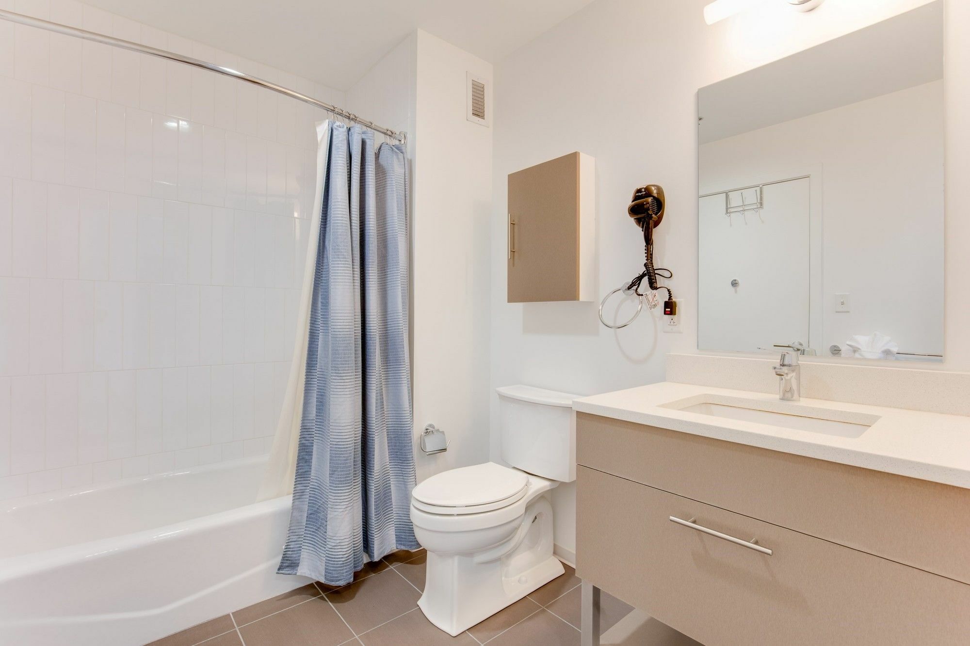 Global Luxury Suites At Kendall East Cambridge Eksteriør billede